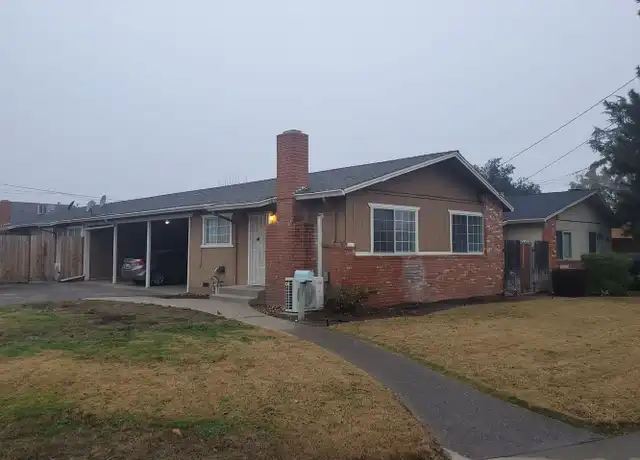 Property at 560 Gilbert Ave Unit 3, Oakdale, CA, 95361, 1 bed, 1 bath, [object Object]