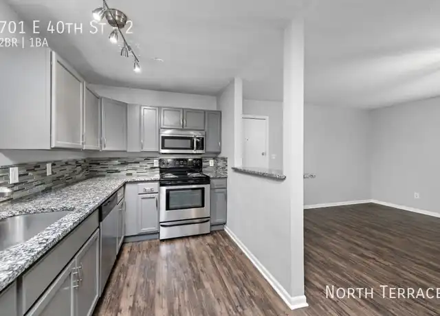 Property at 701 E 40th St Unit 2, Kansas City, MO, 64110, 2 beds, 1 bath, [object Object]