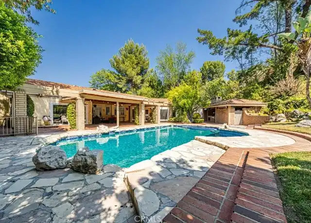 Property at 18022 Lake Encino Dr, Encino, CA, 91316, 5 beds, 4.5 baths, [object Object]