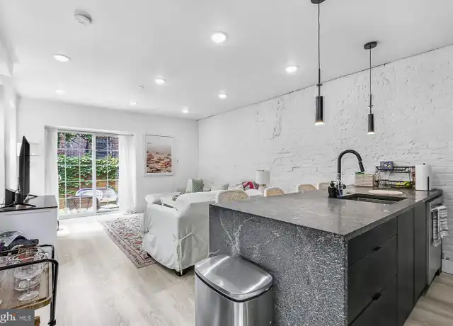Property at 2132 Pine St Unit 1R, Philadelphia, PA, 19103, 3 beds, 2 baths, [object Object]