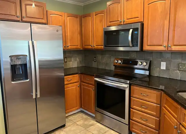 Property at 5 Gum Tree Rd Unit C8, Hilton Head Island, SC, 29926, 3 beds, 2 baths, [object Object]