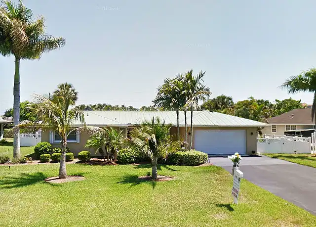 Property at 556 96th Ave N, Naples, FL, 34108, 3 beds, 2 baths, [object Object]