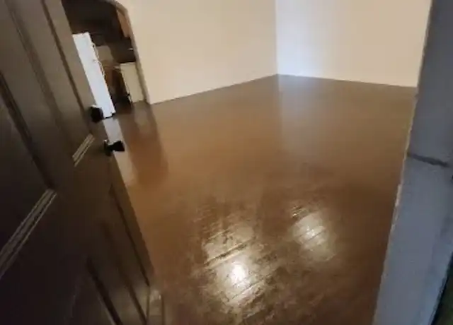 Property at 2323-2337 S 5th St #4, Milwaukee, WI, 53207, 2 beds, 1 bath, [object Object]