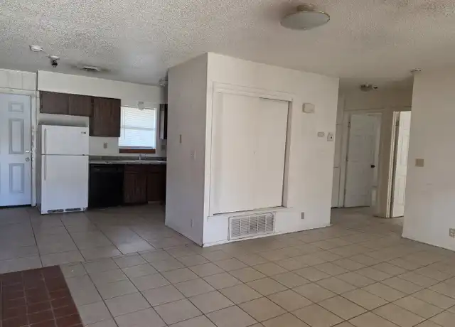 Property at 712 S Washington Ave Unit BUNIT B, Roswell, NM, 88203, 2 beds, 1 bath, [object Object]