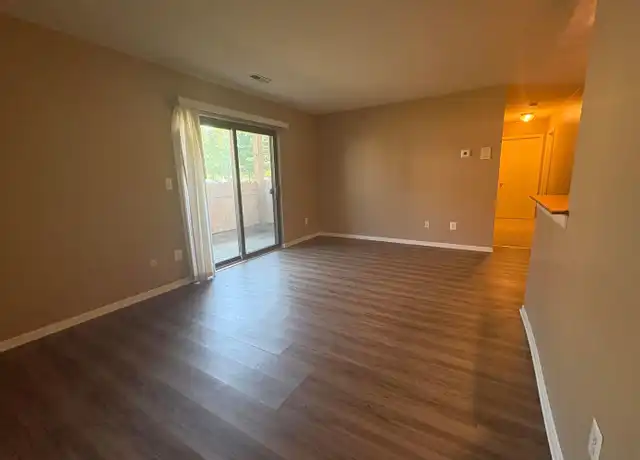 Property at 2271 Hedgerow Rd Unit 2271C, Columbus, OH, 43220, 2 beds, 1 bath, [object Object]