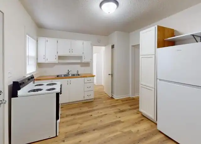 Property at 216 N 16th St Unit 3, Bismarck, ND, 58501, 3 beds, 1 bath, [object Object]