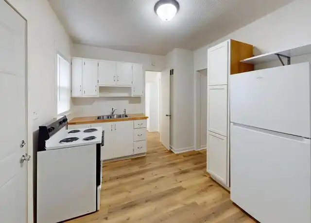 Property at 216 N 16th St Unit 3, Bismarck, ND, 58501, 3 beds, 1 bath, [object Object]