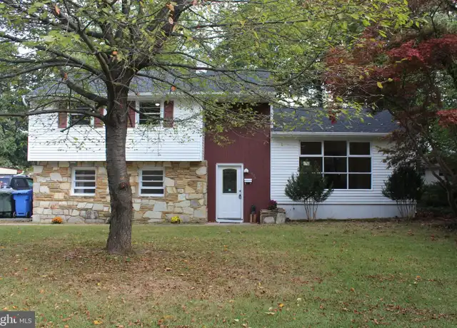 Property at 936 N Main St, Pitman, NJ, 08071, 5 beds, 2 baths, [object Object]