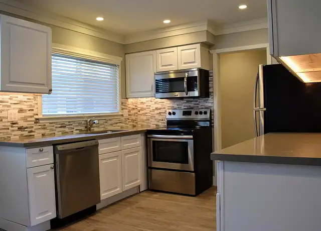 Photo of 3049 Montrose Ave, La Crescenta, CA 91214
