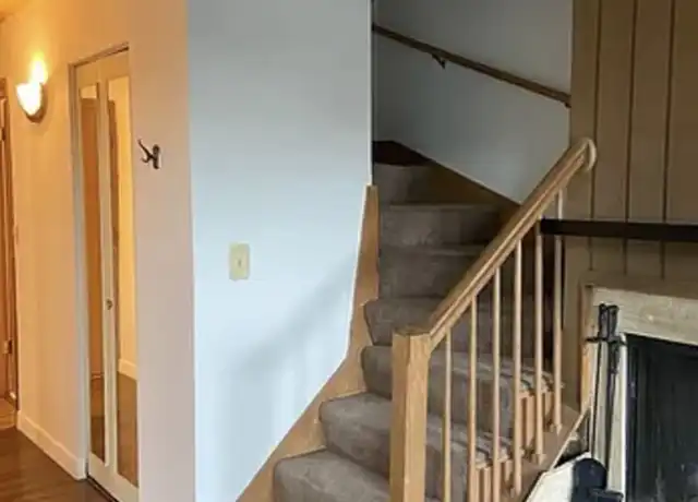 Property at 2131 N Summit Ave Unit 302, Milwaukee, WI, 53202, 1 bed, 1.5 baths, [object Object]