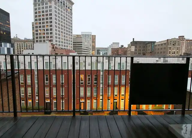 Property at 125 W Saratoga St, Baltimore, MD, 21201, 1-2 bed, 1-2.5 bath, [object Object]