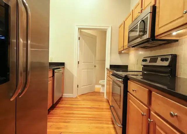 Property at 125 W Saratoga St, Baltimore, MD, 21201, 1 bed, 1 bath, [object Object]