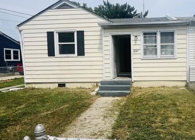 Property at 1237 N Michigan Ave, Atlantic City, NJ, 08401, 3 beds, 1 bath, [object Object]