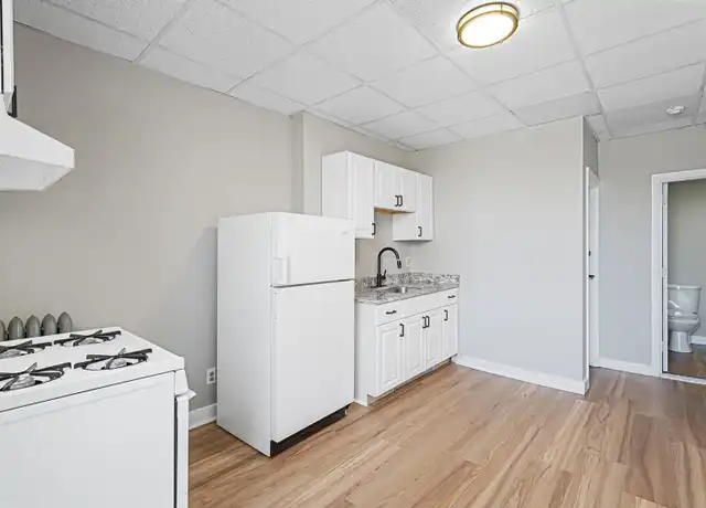 Property at 90 Appleton St Unit 4, Lowell, MA, 01852, 1 bed, 1 bath, [object Object]