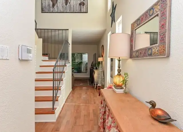 Property at 1300 Augusta Dr Unit 2-555, Houston, TX, 77057, 1 bed, 1 bath, [object Object]