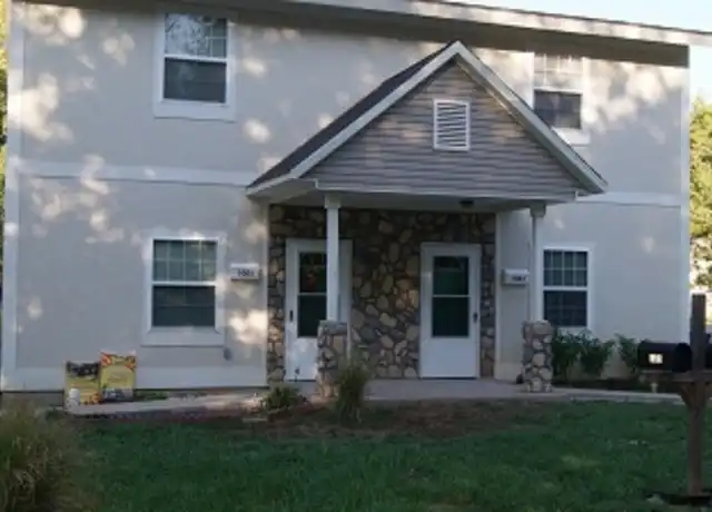 Property at 1003 Orchard St, Carthage, MO, 64836, 2 beds, 1.5 baths, [object Object]