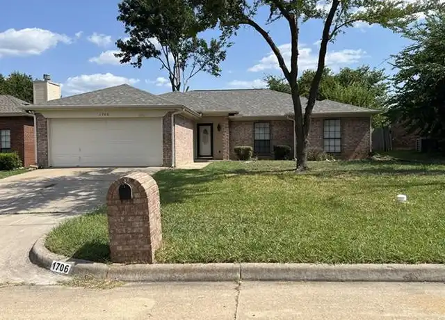 Property at 1706 Oxford Dr, Mansfield, TX, 76063, 3 beds, 2 baths, [object Object]