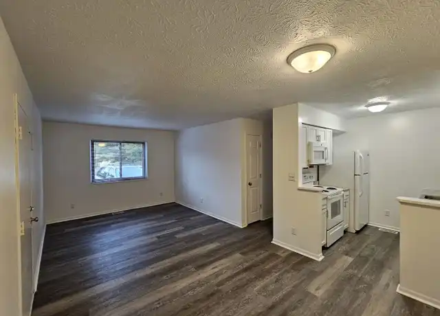 Property at 416 N Center St Unit 22, Plainfield, IN, 46168, 2 beds, 1 bath, [object Object]
