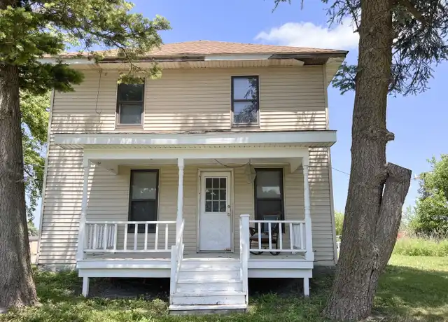 Property at 1620 S River Rd, McHenry, IL, 60051, 3 beds, 2.5 baths, [object Object]