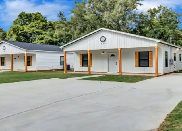 Property at 700 Carmen Ave Unit B1, Fort Valley, GA, 31030, 1 bed, 1 bath, [object Object]