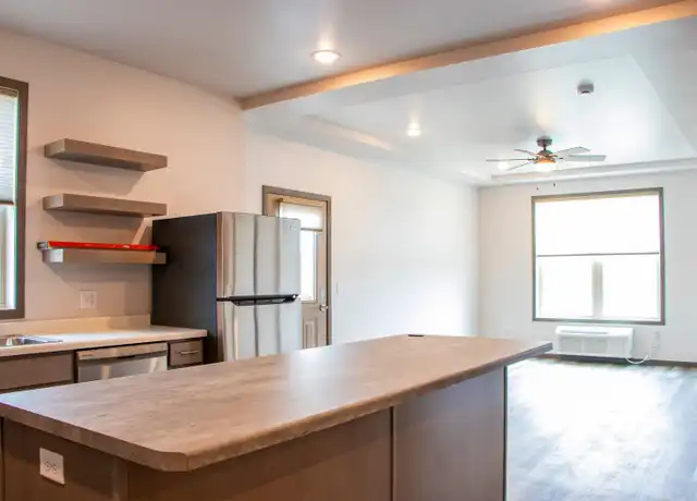 Property at 2460 Golf Rd Unit 2460 201, Eau Claire, WI, 54701, 1 bed, 1 bath, [object Object]