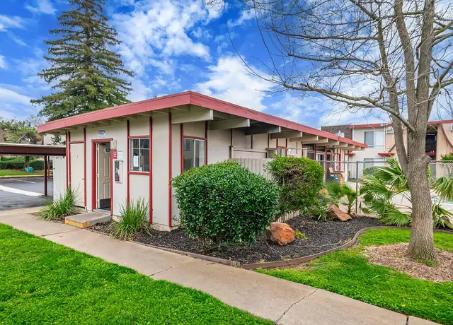 Photo of 3060 Laurelhurst Dr, Rancho Cordova, CA 95670