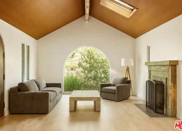 Property at 407 W Rustic Rd, Santa Monica, CA, 90402, 3 beds, 2.5 baths, [object Object]
