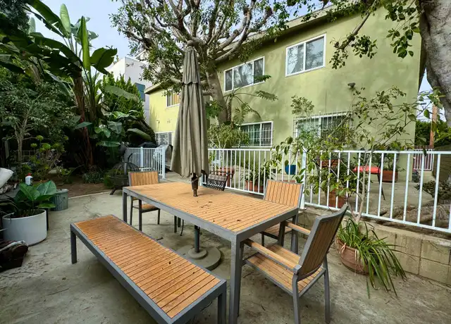 Property at 127 Vista Pl Unit 02 ACTIVE, Venice, CA, 90291, 0 beds, 1 bath, [object Object]