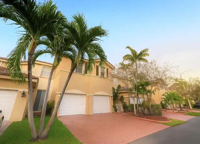 Property at 11269 NW 55th Ln, Doral, FL, 33178, 4 beds, 2.5 baths, [object Object]