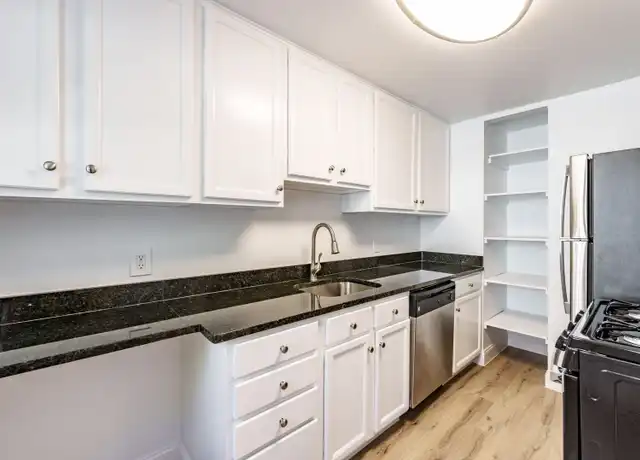 Property at 35 Cooper Pl Unit 133, New Haven, CT, 06515, 2 beds, 1 bath, [object Object]