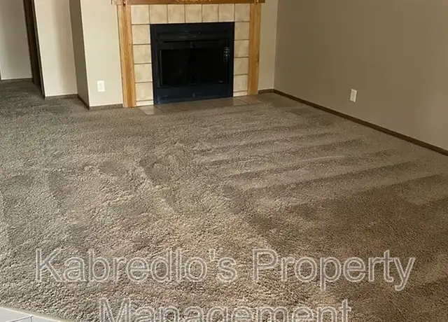 Property at 1800 Knox St Unit 35, Lincoln, NE, 68521, 2 beds, 1 bath, [object Object]
