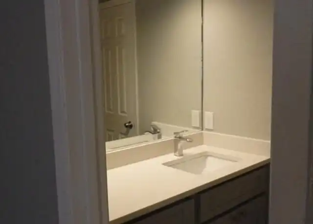 Property at 1006 1/2 W 22nd St #304, Austin, TX, 78705, 2 beds, 1 bath, [object Object]