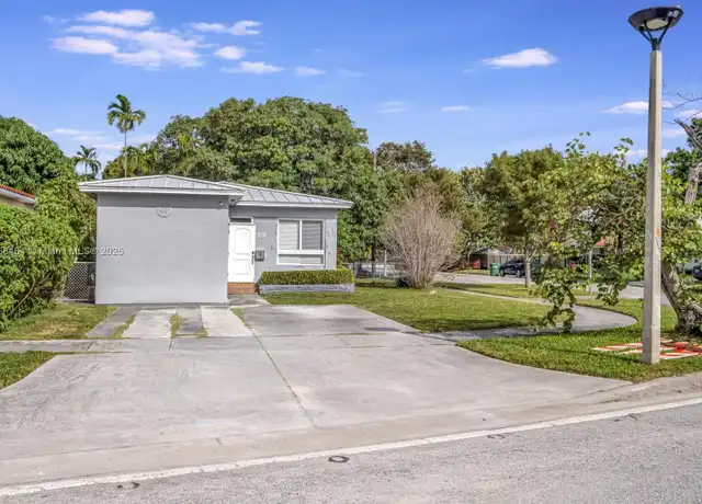 Property at 901 SW 24th Rd, Miami, FL, 33129, 3 beds, 2 baths, [object Object]