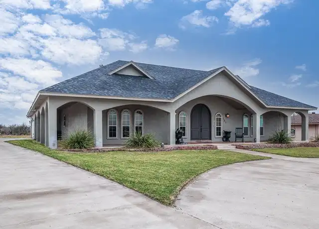 Property at 121 La Paloma Dr, Del Rio, TX, 78840, 4 beds, 3 baths, [object Object]