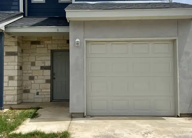 Property at 6910 Crestway Rd, San Antonio, TX, 78239, 3 beds, 3 baths, [object Object]