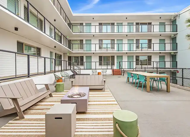 Property at Coronado & Valencia - 2840 Eastlake Ave E, Seattle, WA, 98102, 1 bed, 1 bath, [object Object]