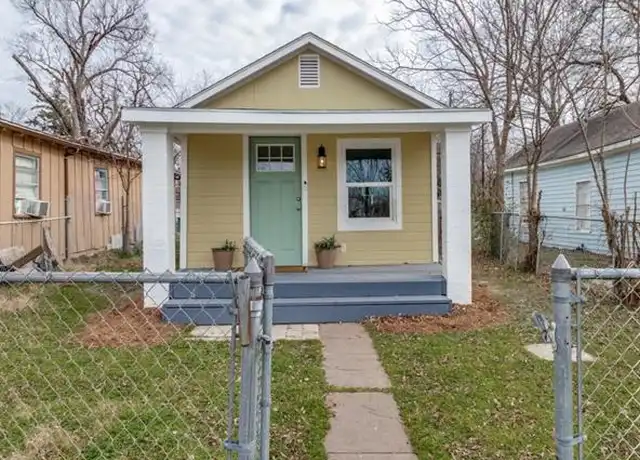Property at 923 S First St, Sherman, TX, 75090, 2 beds, 1 bath, [object Object]