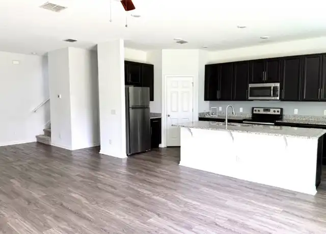 Property at 189 Aberdeen St, Davenport, FL, 33896, 3 beds, 3 baths, [object Object]