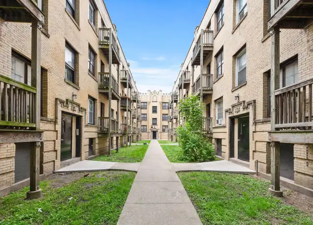 Property at 4230 S Michigan Ave Unit 4232 1/2 1W, Chicago, IL, 60653, 1 bed, 1 bath, [object Object]