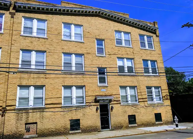 Property at 800 N Sheppard St Unit 07, Richmond, VA, 23221, 2 beds, 1 bath, [object Object]