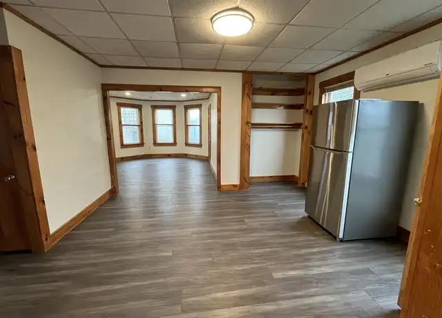 Property at 35 Oxford St #2, Fall River, MA, 02721, 3 beds, 1 bath, [object Object]
