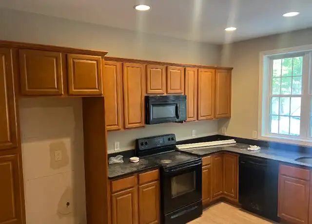 Property at 21-43 Clancy Dr, Dover, NH, 03820, 4 beds, 3 baths, [object Object]