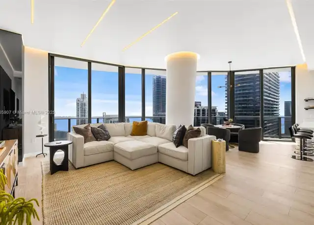 Property at 45 SW 9th St #4603, Miami, FL, 33130, 2 beds, 3 baths, [object Object]