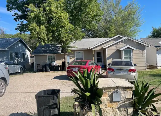 Property at 707 Jefferson St, Hillsboro, TX, 76645, 4 beds, 1 bath, [object Object]