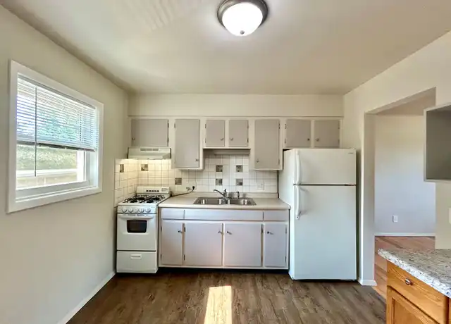 Property at 2443 Gaynor Ave NW Unit C, Grand Rapids, MI, 49544, 2 beds, 1 bath, [object Object]