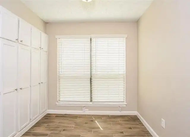 Property at 6326 Los Altos Dr, Mesquite, TX, 75150, 3 beds, 2 baths, [object Object]