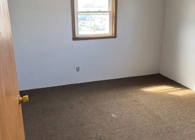 Property at 114 E 21st St, Erie, PA, 16503, 3 beds, 1 bath, [object Object]