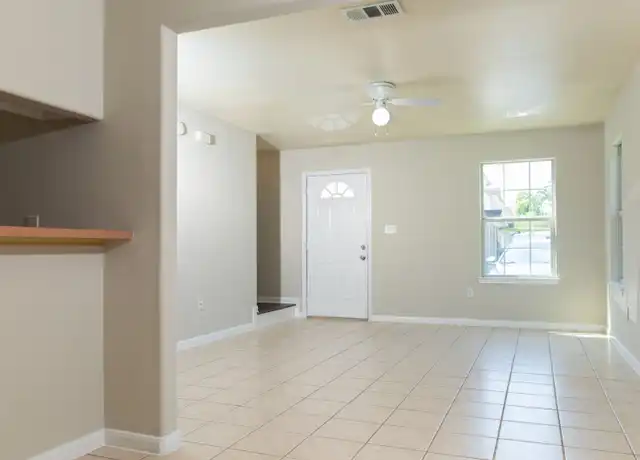 Property at 819 Tidwell Rd Unit B, Houston, TX, 77022, 2 beds, 1.5 baths, [object Object]
