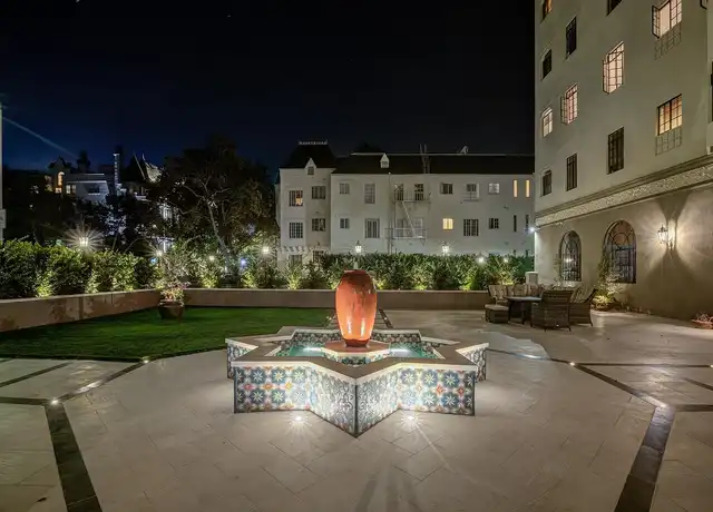 Property at Hermoyne - 569 N Rossmore Ave, Los Angeles, CA, 90004, 0-1 beds, 1-2 bath, [object Object]