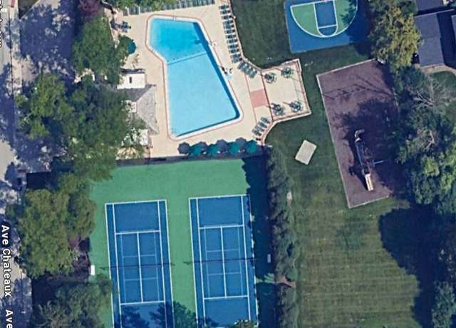 Photo of 2S663 Avenue Normandy E, Oak Brook, IL 60523